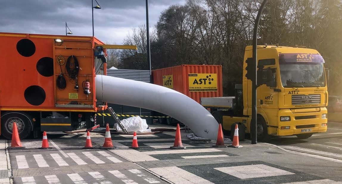 Instalación de manga continua CIPP DN 800 desde el equipo de inversión en Vitoria